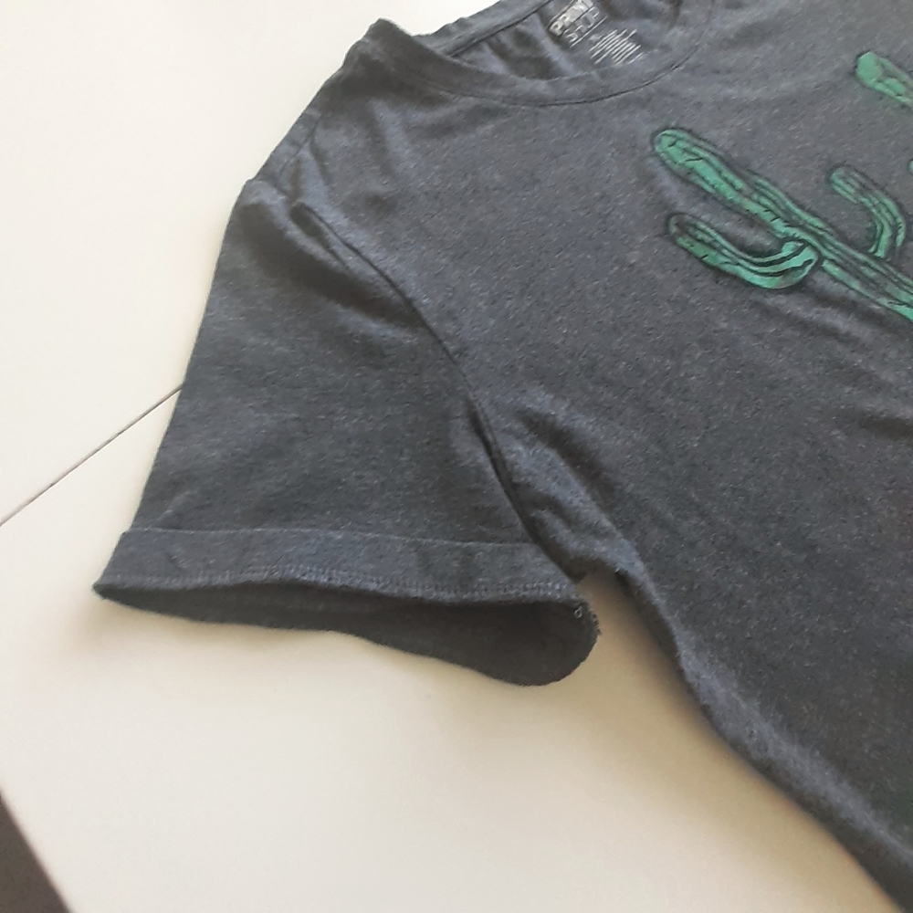 SOLD! Cactus "Can't Touch This" T-Shirt - Picture 4 of 4